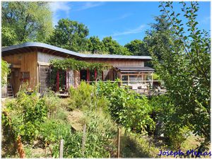 Saint Etienne de Serres  Maison bioclimatique 144 m2  4 cham