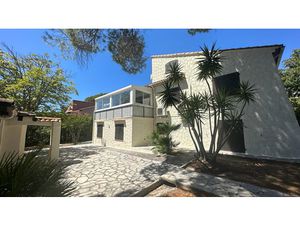 Villa composée de 2 appartements - 264m2 - Draguignan