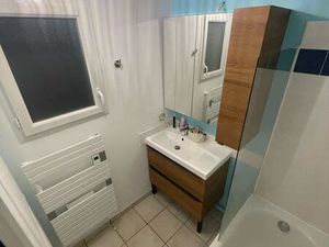 Grand studio 30m2 avec place de parking