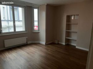 Part Loue grand F5 plein centre ville forbach