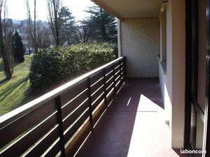 F4 avec balcon sur parc arboré et cave