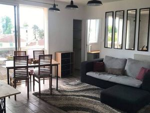 T3 58m2 meublé Pau + balcon + cave + pkg