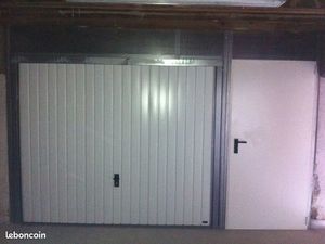 BOX NEUF Dans grand Garage Sécurisé