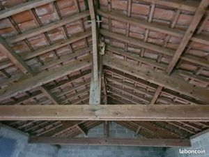 Garage sur terrain 1 hectare