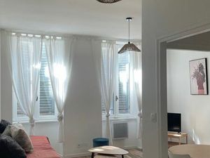 Studio meublé – Centre-ville – Refait à neuf