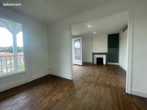 T3 lumineux de 96 m² avec balcon – Auch Haute Ville