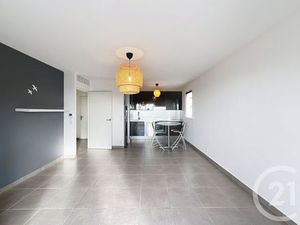 Appartement T2 à louer - 2 pièces - 42 30 m2 - Tanneron - 83 - PROVENCE-ALPES-COTE-D-AZUR