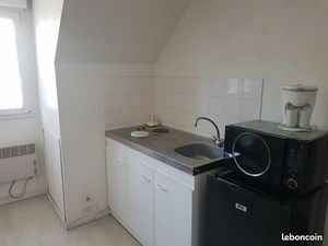 Théatre studio meublé