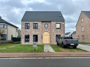 Maison à louer à Vorst € 1.600 (LIU8O) - Vastgoed Van Eylen | Zimmo