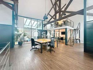 Vente Bureaux et commerces à Nantes Saint-Donatien (44000) : à vendre / 666m² Nantes Saint