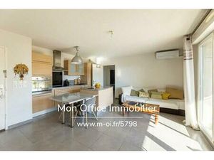 Référence : 5798-Abr. - Appartement T3 60m2 avec terrasse  Box et place de stationnement