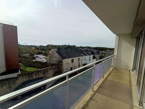 T.3 CENTRE-VILLE D'AURAY 65.46 m2 AVEC PARKING ET CAVE