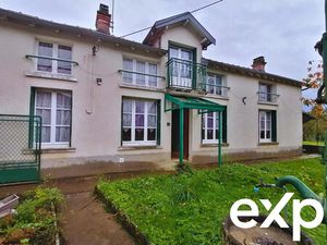 Maison en pierre avec dépendances et terrain à Darnac