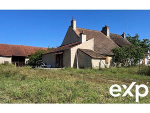 Ensemble immobilier avec maison rénovée + longère à rénover