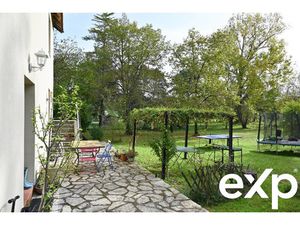 Maison familiale avec grand jardin