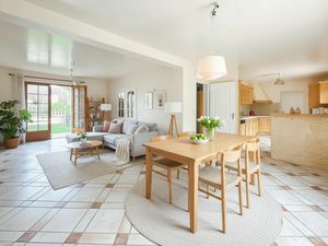 Maison à Verrières-le-Buisson  5 chambres- 2 points d'eau- DPE D- GRAND GARAGE   PROCHE RE