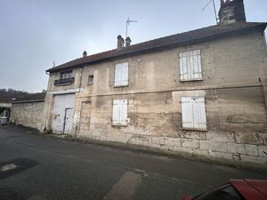 MAISON ANCIENNE EN PIERRE A RENOVER - FORT POTENTIEL - VILLA
