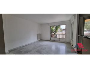 T3 avec terasse et jardin