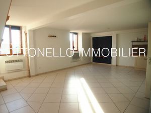 Appartement 4 pièces proche parking