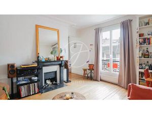 Paris 18e - ABBESSES / ORSEL - Appartement à vendre - 2 pièces - 32 56m² Carrez - 1 chambr
