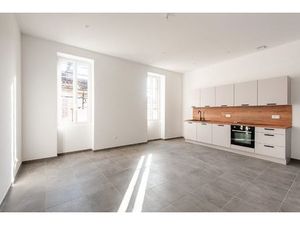 Appartement entièrement rénové