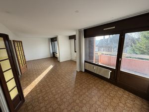 Appartement de 92.78m2 avec balcons  cave et garage