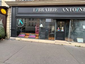 LOCAL COMMERCIAL 115 M2  VERSAILLES QUARTIER SAINT LOUIS
