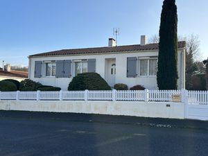 PAVILLON AU COEUR DES ACHARDS