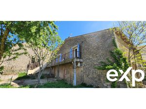Maison vigneronne avec piscine et jardin