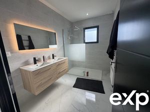 Maison moderne toute neuve