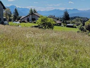 Terrain de 720 m² à Pringy