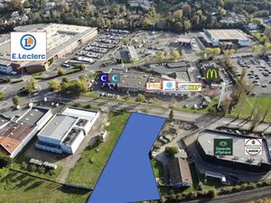 Terrain à vendre - emplacement N°1 Zone commerciale de Civrieux d'Azergues