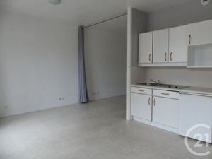 Appartement Studio à louer - 2 pièces - 28 07 m2 - Laval - 53 - PAYS-DE-LOIRE