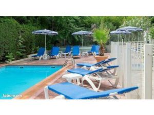 Studio 24m² terrasse piscine proche tram