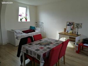 Location Studio Meublé 25m2