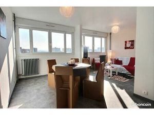 T4 T5 état neuf planois