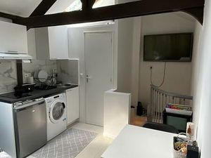 2 pieces refait a neuf a 5 mn à pieds de la gare d'Enghien