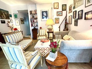 CHARME DE L'ANCIEN 3 PIÈCES AU CALME EN COEUR DE VILLE