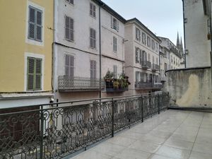 Centre-ville : Appartement de 4 pièces avec terrasse