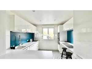 T2 AVEC PARKING ENTIEREMENT MEUBLE