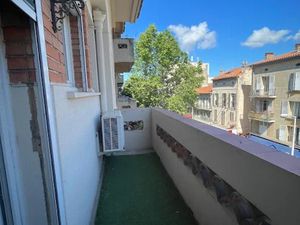 Location appartement 2 pièces 47 m² à Toulon (83000)  552 €