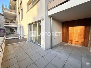 Coup de coeur et Luminosité T3 avec terrasse et parkings