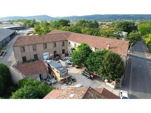 Bâtiment industriel 1570m²