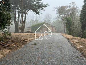 Local d'activité - Grand volume & foncier - Idéal stockage / base vie - La Baule Escoublac