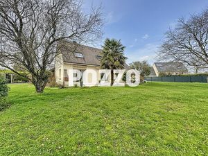 A Vendre - AVRANCHES - LE VAL SAINT PERE - Maison 6 pièce(s) 150 m² - Terrain