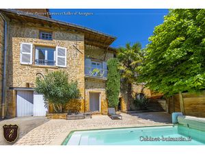 Maison de Charme en Pierres au Coeur du Village