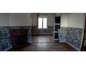 Maison de village – 80 m² habitables avec extérieur et dépe