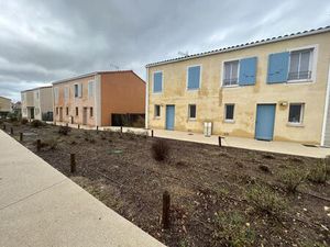 Pertuis proche toutes commodités villa récente avec terrasse jardin 3 chambres