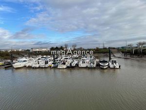 Terrain constructible de 765 m² à Meschers