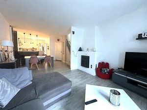 Maison de village  terrasse et garage